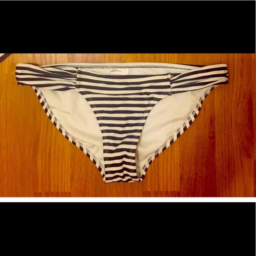 Navy & White Xhilaration bikini bottoms